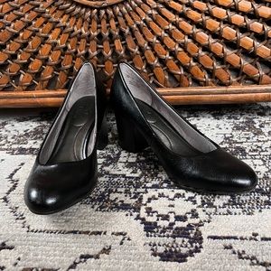 LifeStride Black Pumps - Women’s 9